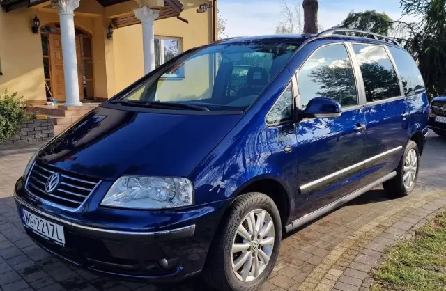 VOLKSWAGEN Sharan 
