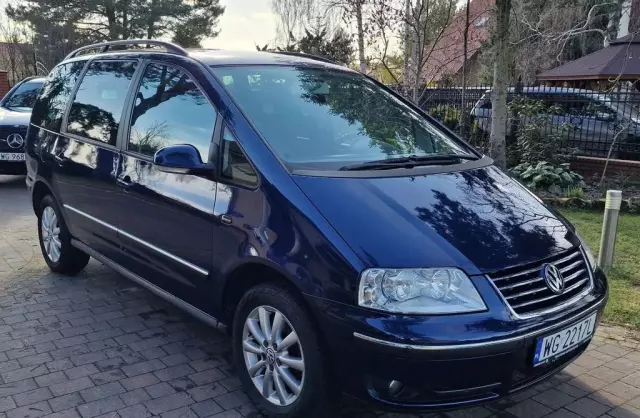 VOLKSWAGEN Sharan 