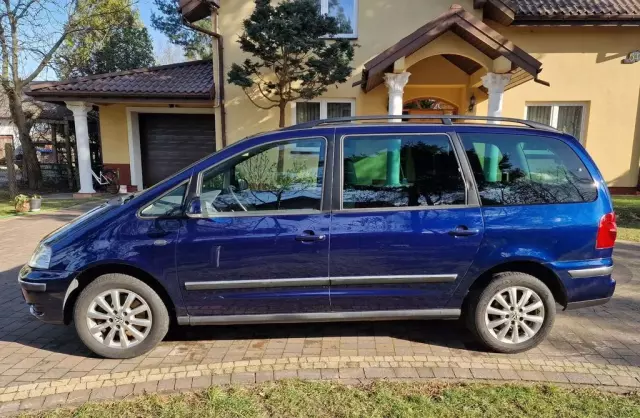 VOLKSWAGEN Sharan 