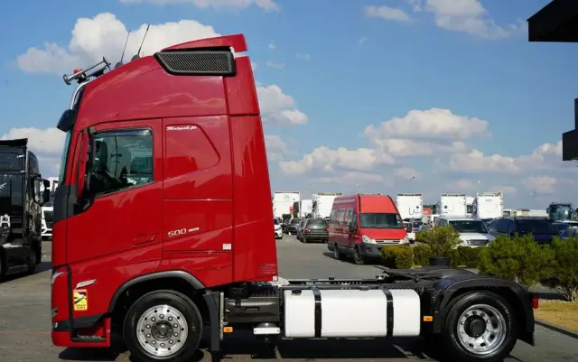 VOLVO FH 500 / XXL / I-SAVE /  LOWDECK / MEGA / KLIMA POSTOJOWA / TV / ALUFELGI / PO KONTRAKCIE SERWISOWYM 