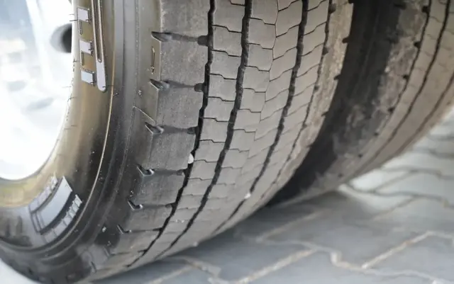 VOLVO FH 500 / XXL / I-SAVE /  LOWDECK / MEGA / KLIMA POSTOJOWA / TV / ALUFELGI / PO KONTRAKCIE SERWISOWYM 