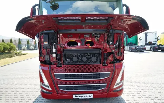 VOLVO FH 500 / XXL / I-SAVE /  LOWDECK / MEGA / KLIMA POSTOJOWA / TV / ALUFELGI / PO KONTRAKCIE SERWISOWYM 