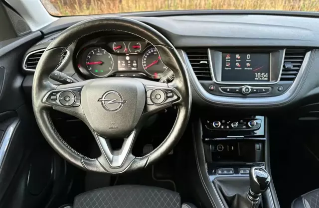 OPEL Grandland 