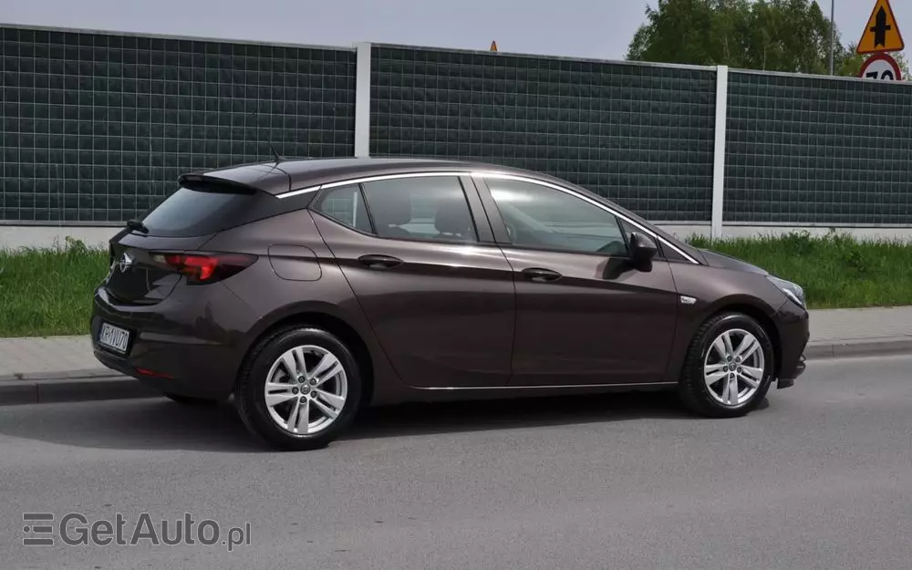 OPEL Astra V 1.4 T Dynamic