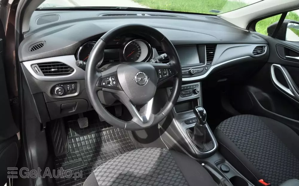 OPEL Astra V 1.4 T Dynamic