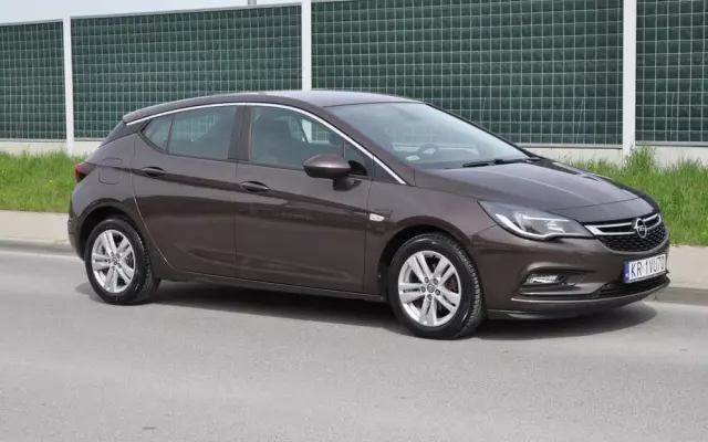 OPEL Astra V 1.4 T Dynamic