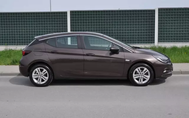 OPEL Astra V 1.4 T Dynamic