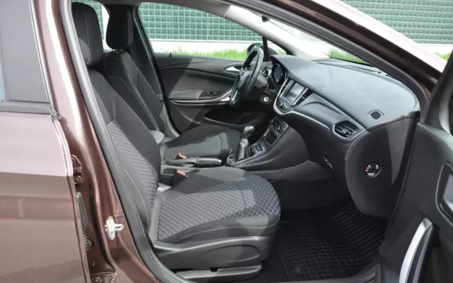 OPEL Astra V 1.4 T Dynamic