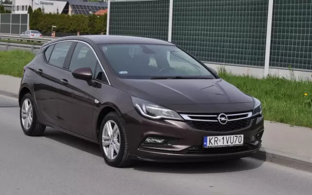 OPEL Astra V 1.4 T Dynamic