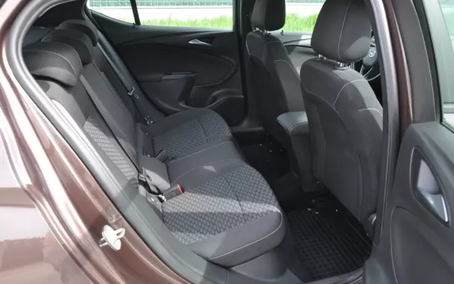 OPEL Astra V 1.4 T Dynamic