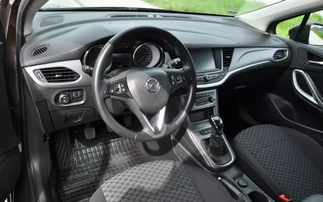 OPEL Astra V 1.4 T Dynamic