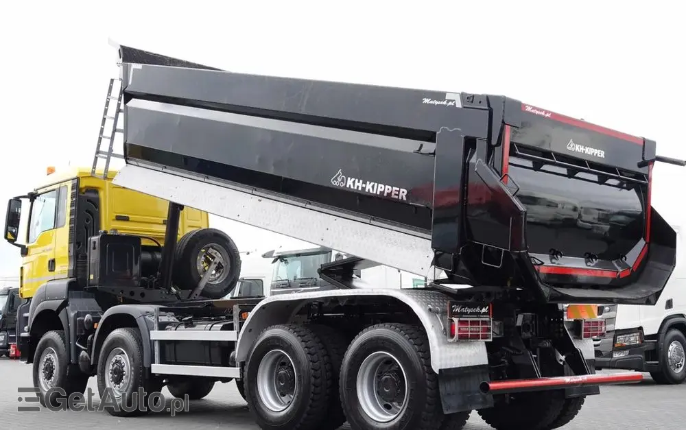 MAN TGS 41.460 / 8X8 / WYWROTKA TYLNOZSYPOWA / MANUAL / HARDOX / KH-KIPPER / 2017 ROK / PO KONTRAKCIE SERWISOWYM 
