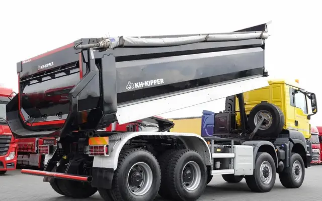 MAN TGS 41.460 / 8X8 / WYWROTKA TYLNOZSYPOWA / MANUAL / HARDOX / KH-KIPPER / 2017 ROK / PO KONTRAKCIE SERWISOWYM 