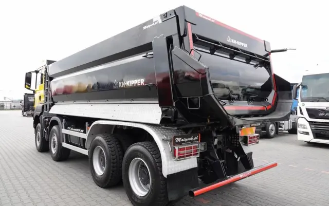 MAN TGS 41.460 / 8X8 / WYWROTKA TYLNOZSYPOWA / MANUAL / HARDOX / KH-KIPPER / 2017 ROK / PO KONTRAKCIE SERWISOWYM 
