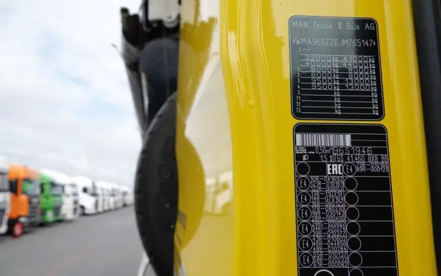 MAN TGS 41.460 / 8X8 / WYWROTKA TYLNOZSYPOWA / MANUAL / HARDOX / KH-KIPPER / 2017 ROK / PO KONTRAKCIE SERWISOWYM 