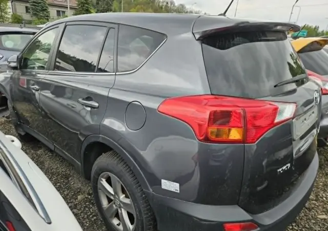 TOYOTA RAV4 2.0 D-4D 4x2 Start-Stop Life