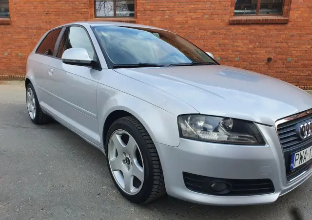 AUDI A3 3-drzwiowe 2.0 TDI Ambition