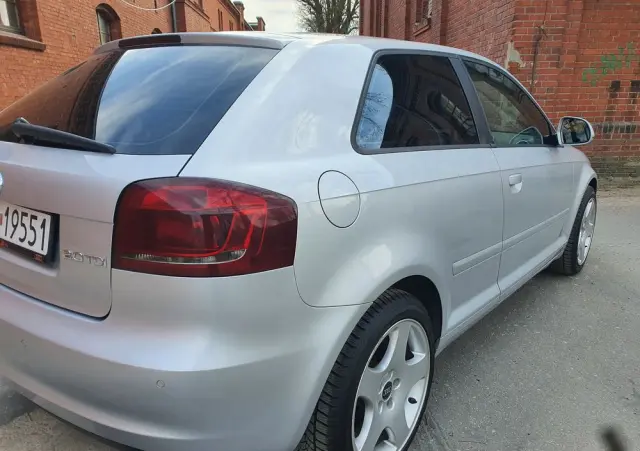 AUDI A3 3-drzwiowe 2.0 TDI Ambition