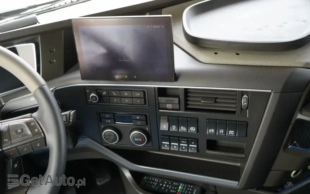 VOLVO FH 460 / KLIMATYZACJA POSTOJOWA / I-SAVE / TV /  EURO 6 