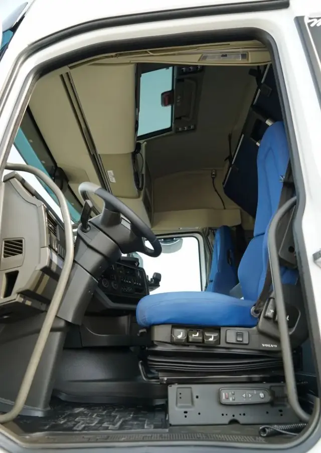 VOLVO FH 460 / KLIMATYZACJA POSTOJOWA / I-SAVE / TV /  EURO 6 