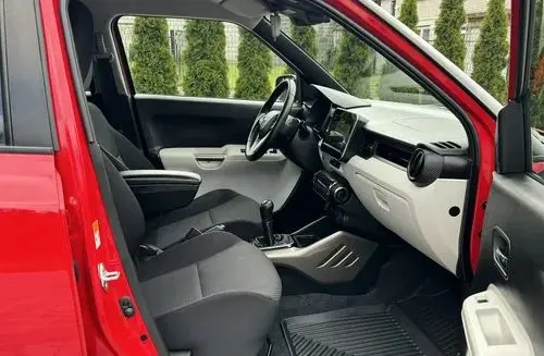 SUZUKI Ignis 