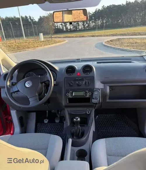 VOLKSWAGEN Caddy 