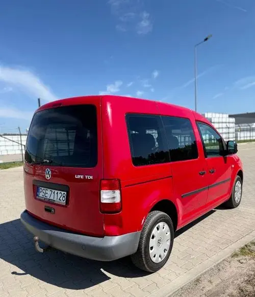VOLKSWAGEN Caddy 