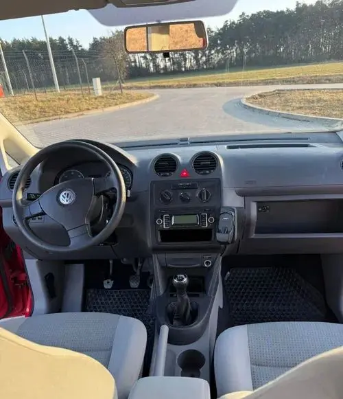 VOLKSWAGEN Caddy 