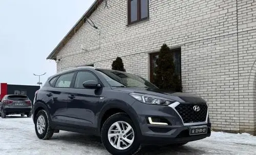 HYUNDAI Tucson 