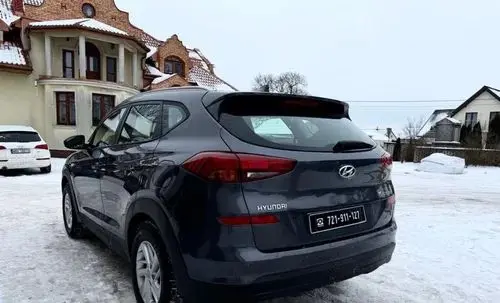 HYUNDAI Tucson 