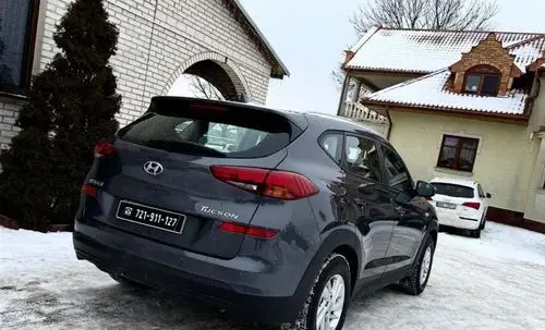HYUNDAI Tucson 
