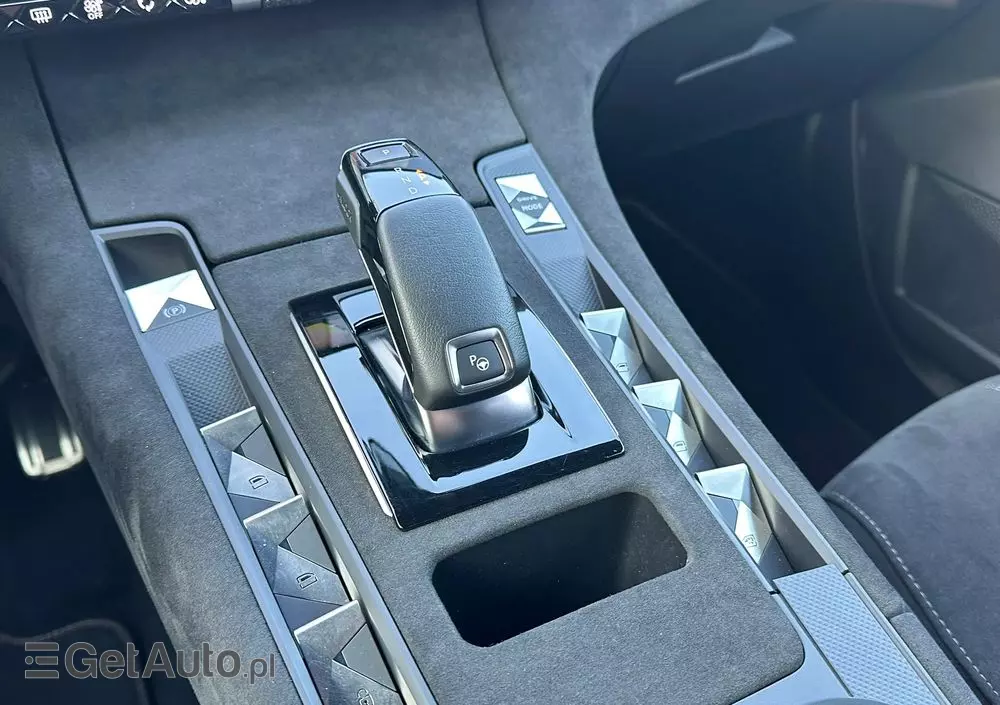 DS AUTOMOBILES DS 7 Crossback 1.6 PureTech Performance Line +