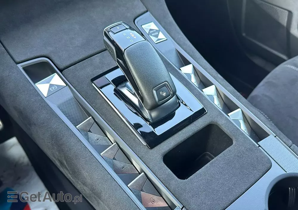 DS AUTOMOBILES DS 7 Crossback 1.6 PureTech Performance Line +