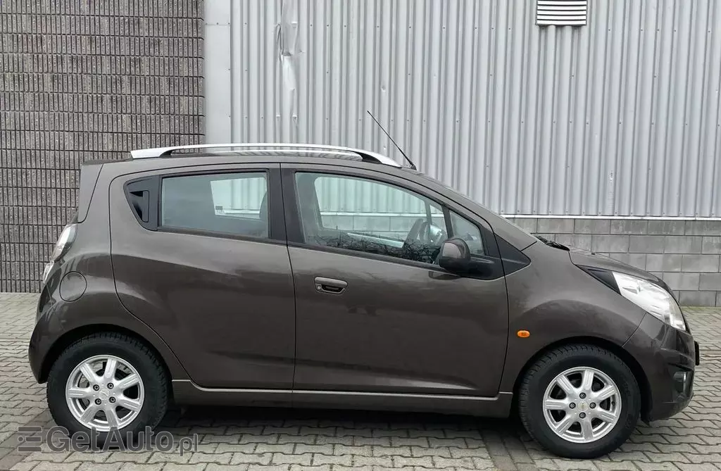 CHEVROLET Spark 