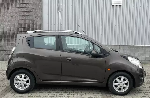 CHEVROLET Spark 
