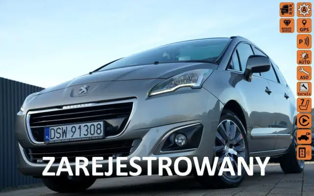 PEUGEOT 5008 