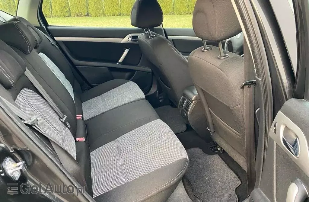 PEUGEOT 407 