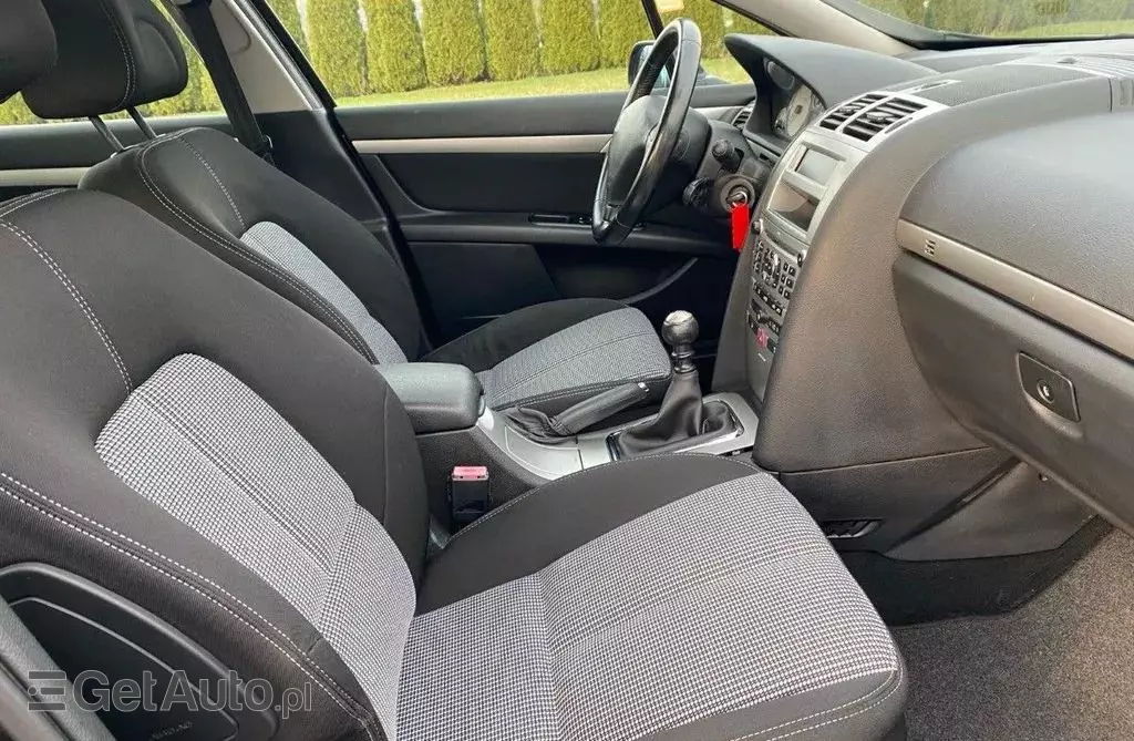 PEUGEOT 407 