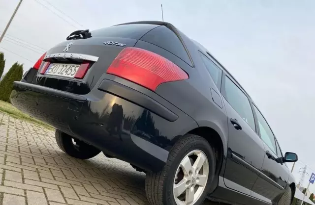 PEUGEOT 407 
