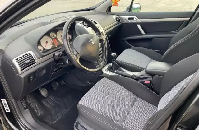 PEUGEOT 407 