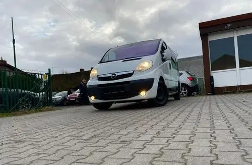 OPEL Vivaro 