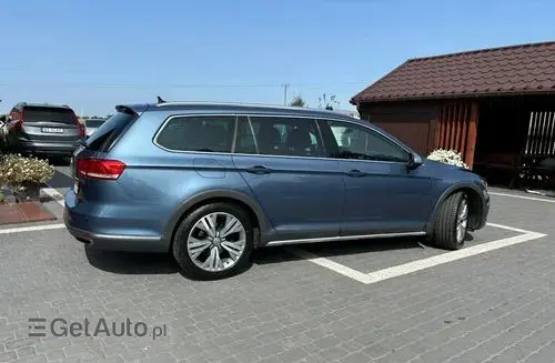 VOLKSWAGEN Passat Alltrack 