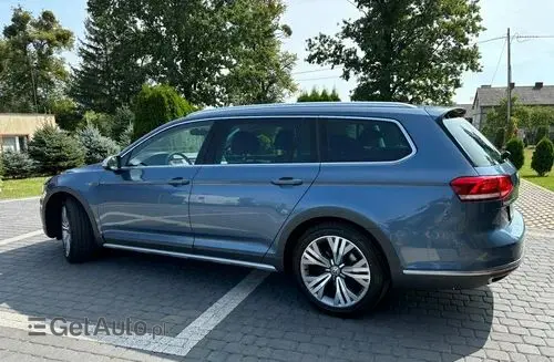VOLKSWAGEN Passat Alltrack 