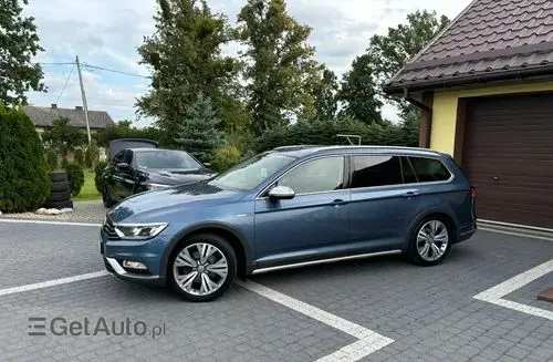 VOLKSWAGEN Passat Alltrack 