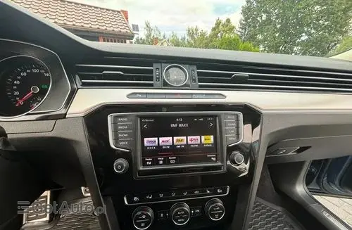 VOLKSWAGEN Passat Alltrack 