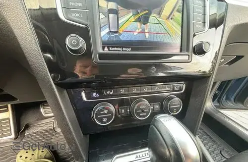 VOLKSWAGEN Passat Alltrack 