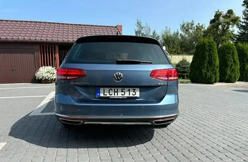 VOLKSWAGEN Passat Alltrack 