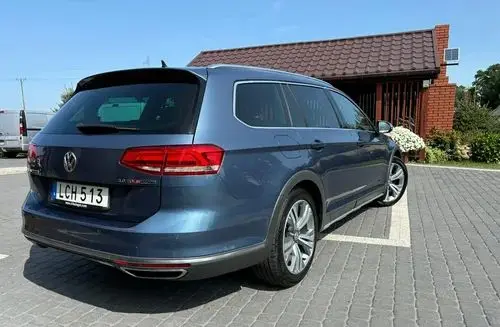 VOLKSWAGEN Passat Alltrack 