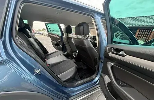 VOLKSWAGEN Passat Alltrack 