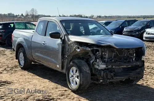 NISSAN Navara 